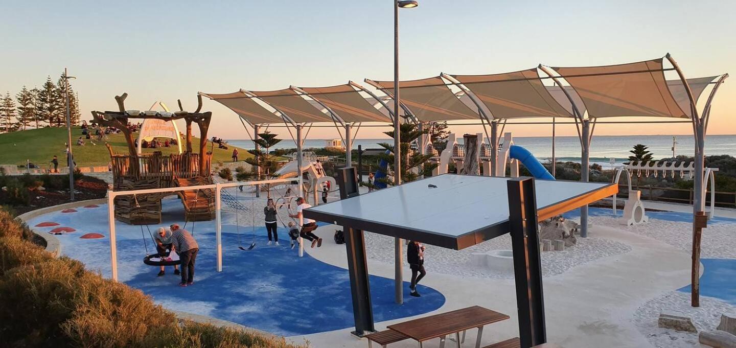 Sandcastles Beachfront Luxury Retreat Apartment بيرث المظهر الخارجي الصورة