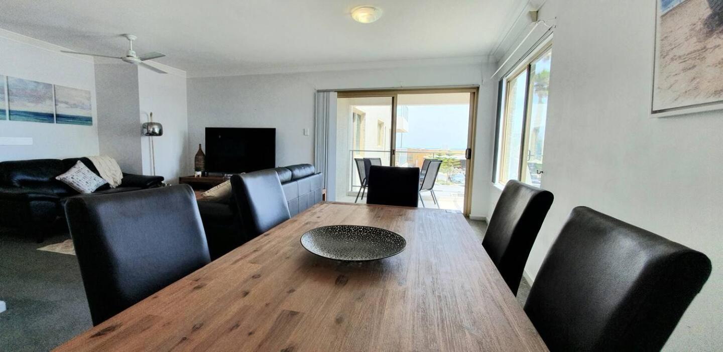 Sandcastles Beachfront Luxury Retreat Apartment بيرث المظهر الخارجي الصورة